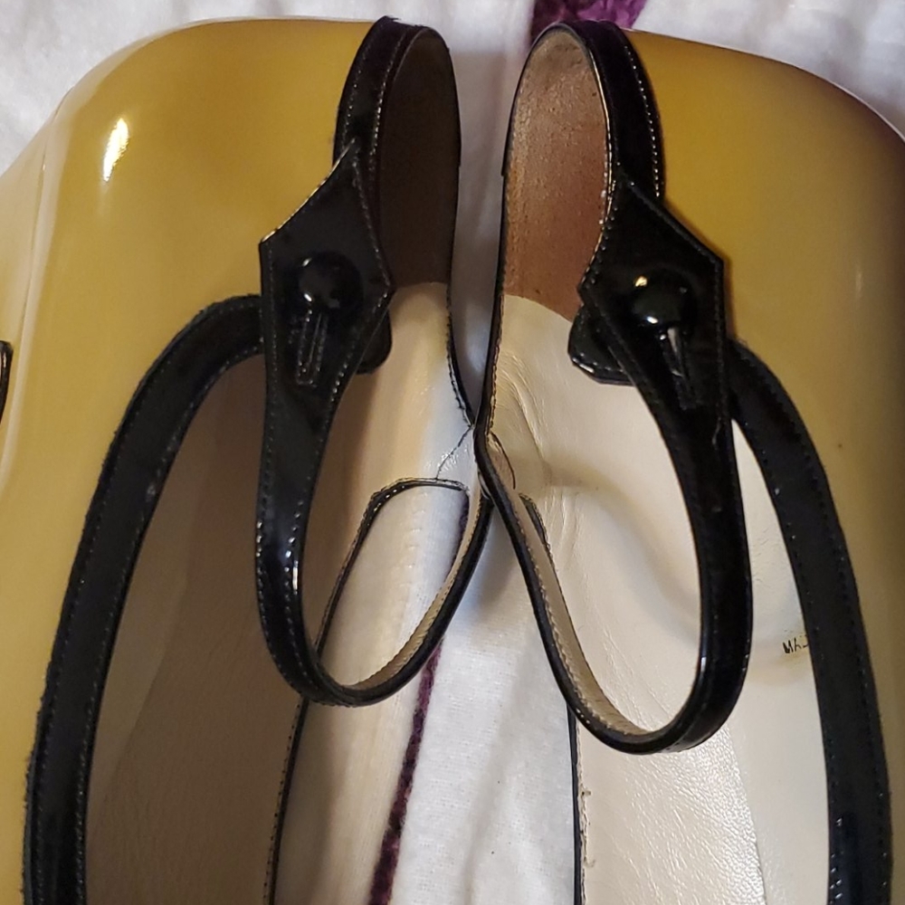 Prada Ladies Shoes - Picture 9 of 16